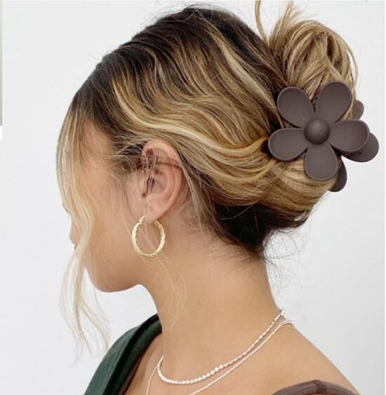 2 gab Ziedu formas matu sprādze, klipsis, krāsaina un brūna